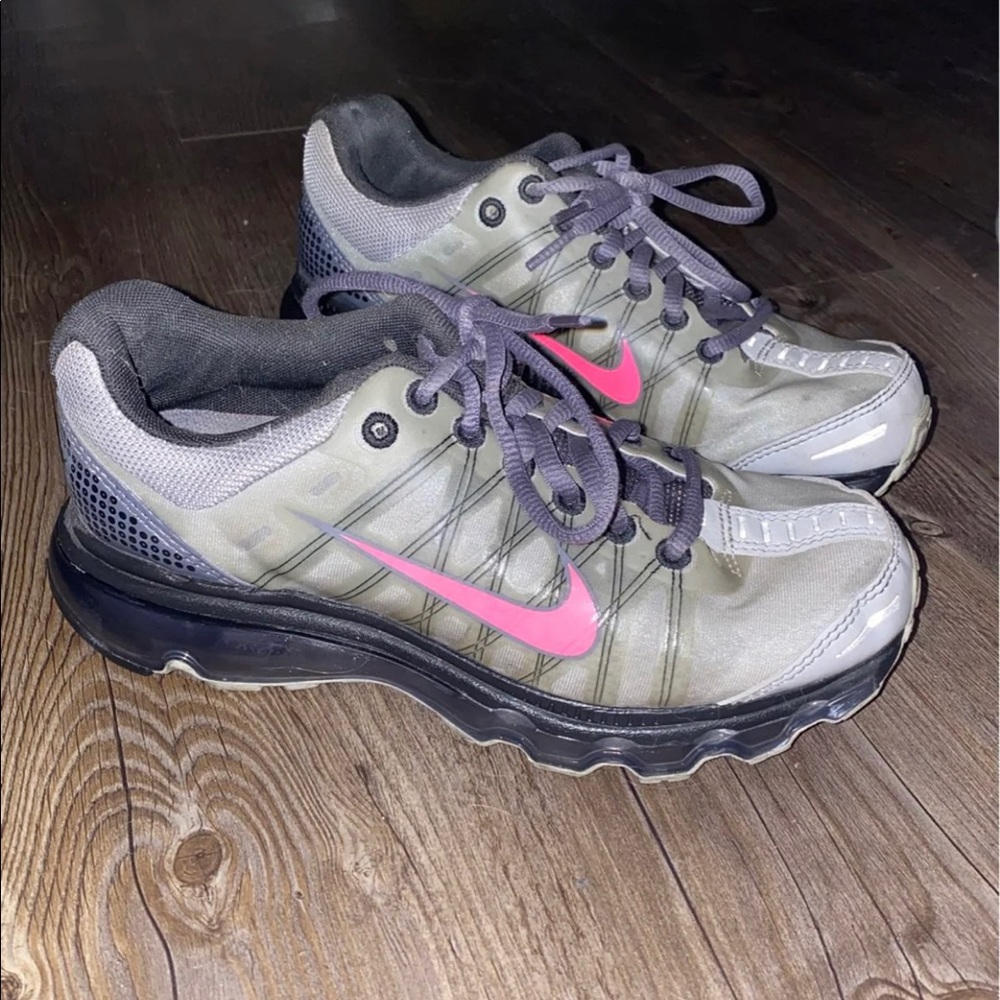 NIKE AIRMAX